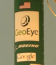 GeoEyeにグーグルのロゴ