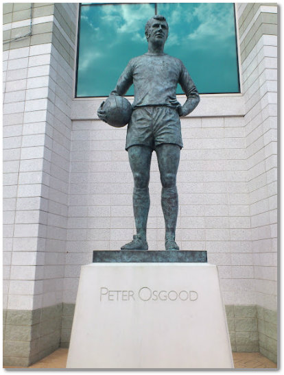 ピーター・オスグッドの銅像